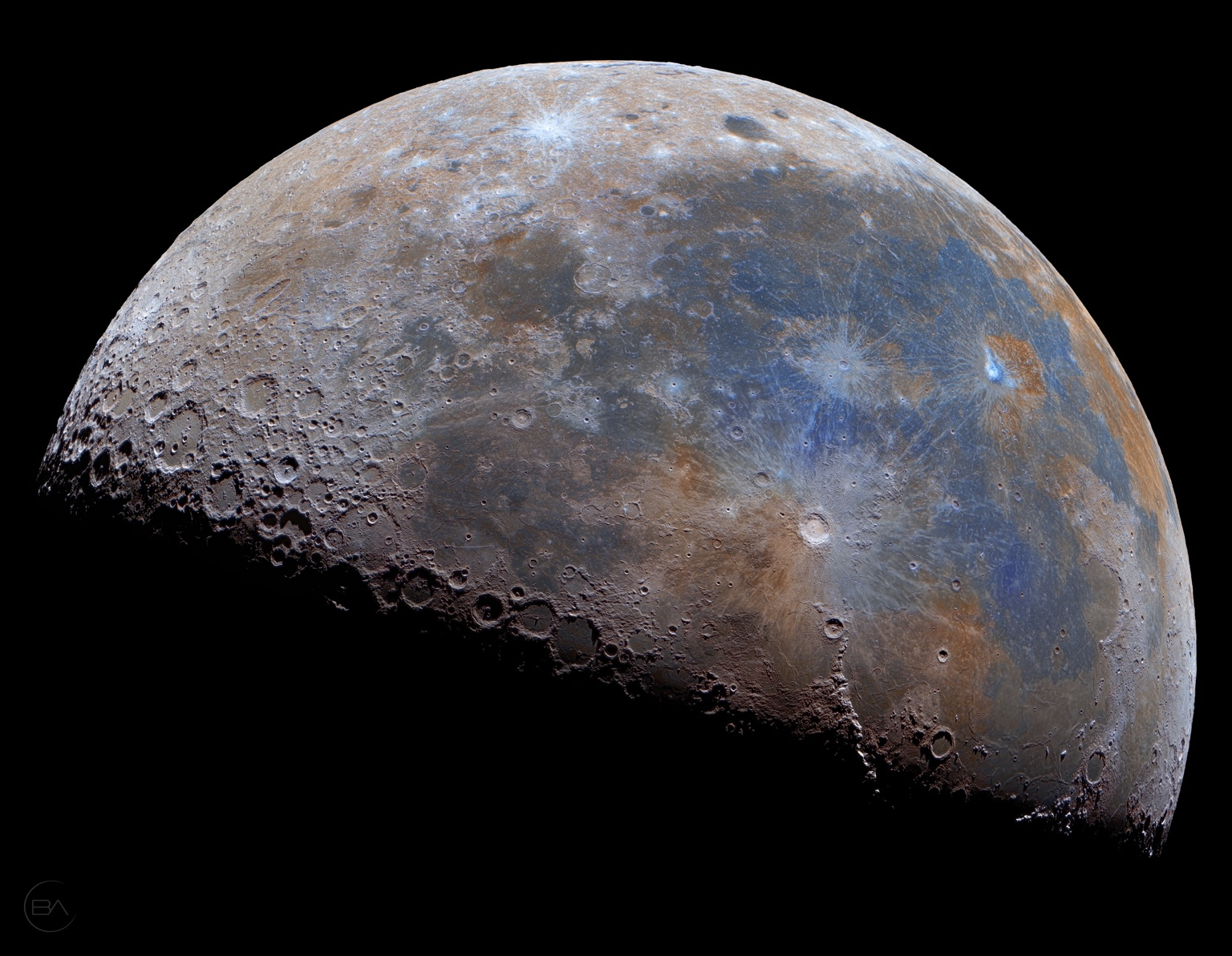 Luna mineral fotografiada por Carlos